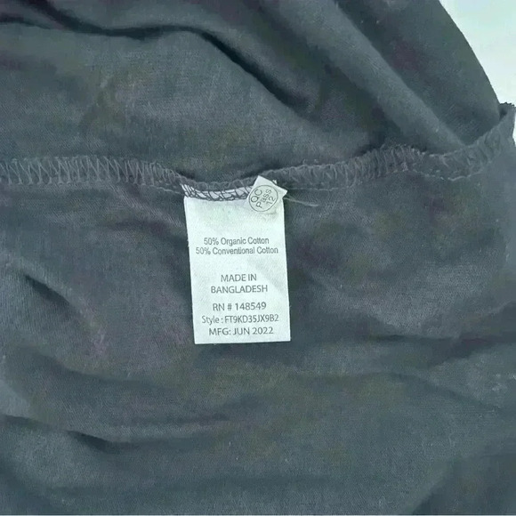 Free Planet Haloween T-Shirt Skull and Lightning Print Black&White Size M NWT - Picture 5 of 5